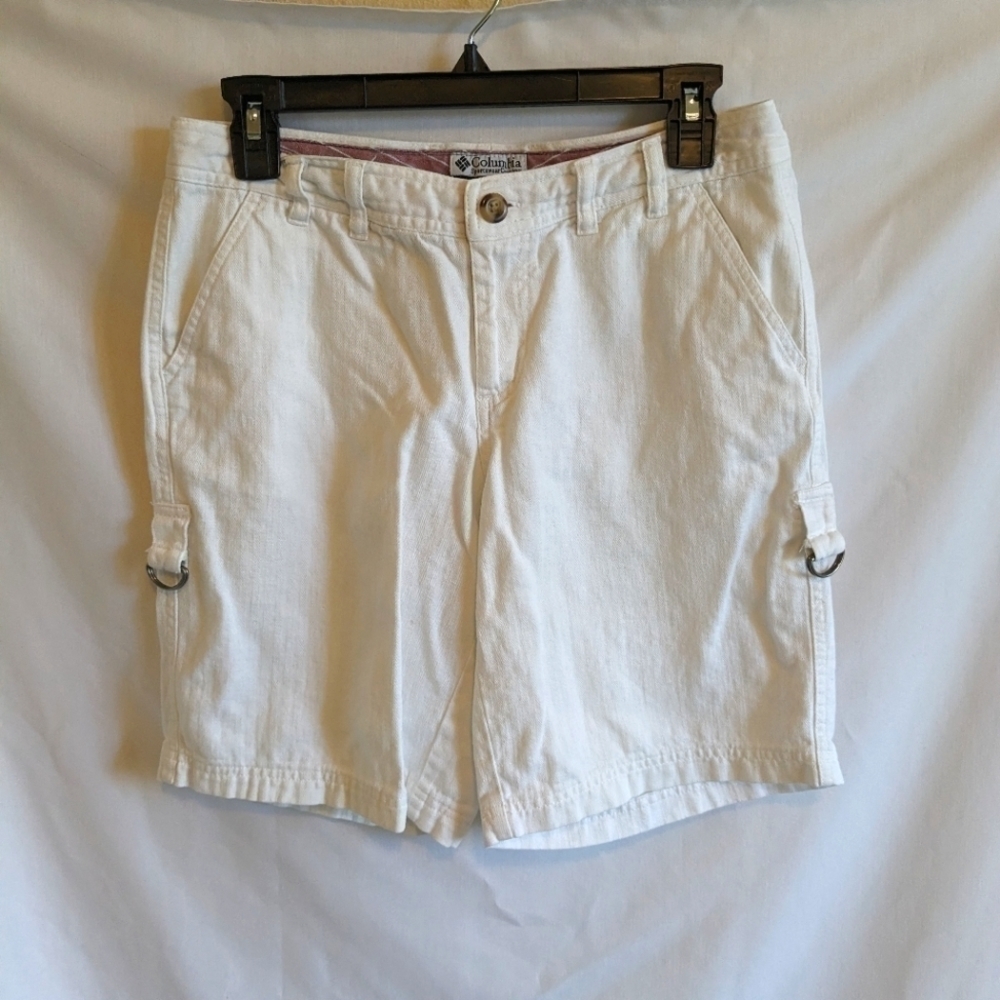 Columbia Women's Shorts Size 6‎ White
